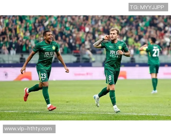 国安外援古加今晨告别北京球迷与工作人员送行情深意切