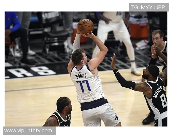 东契奇全明星出战仍待确认腿筋伤势复杂但伤情不重