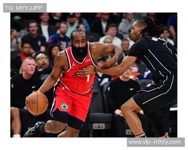 骑士半场领先快船7分米切尔表现出色哈登小卡复出贡献12分